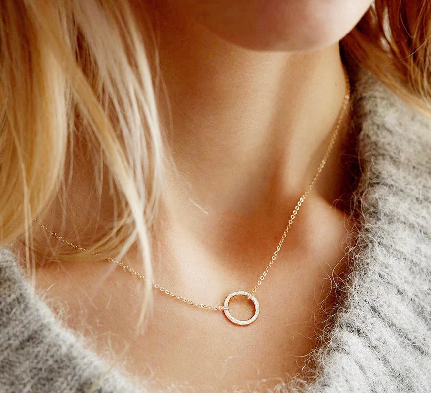 Dainty Infinity Circle Necklace Necklace Ecuyeres   