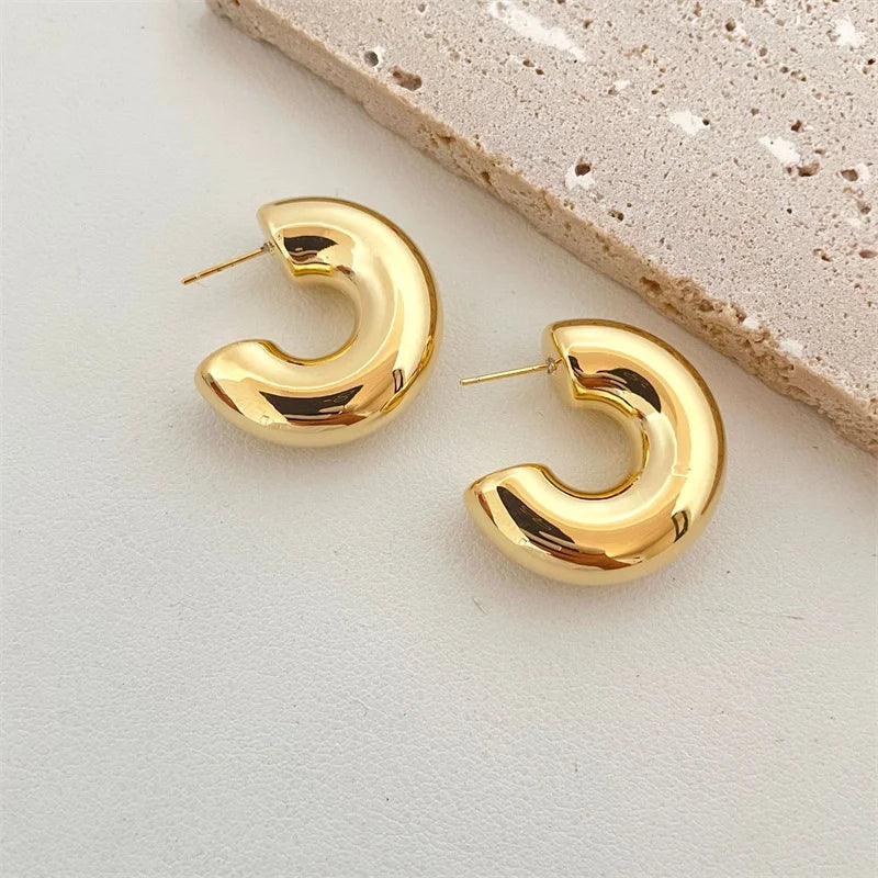 Chunky Crescent Hoop Earring Earrings Ecuyeres Gold  