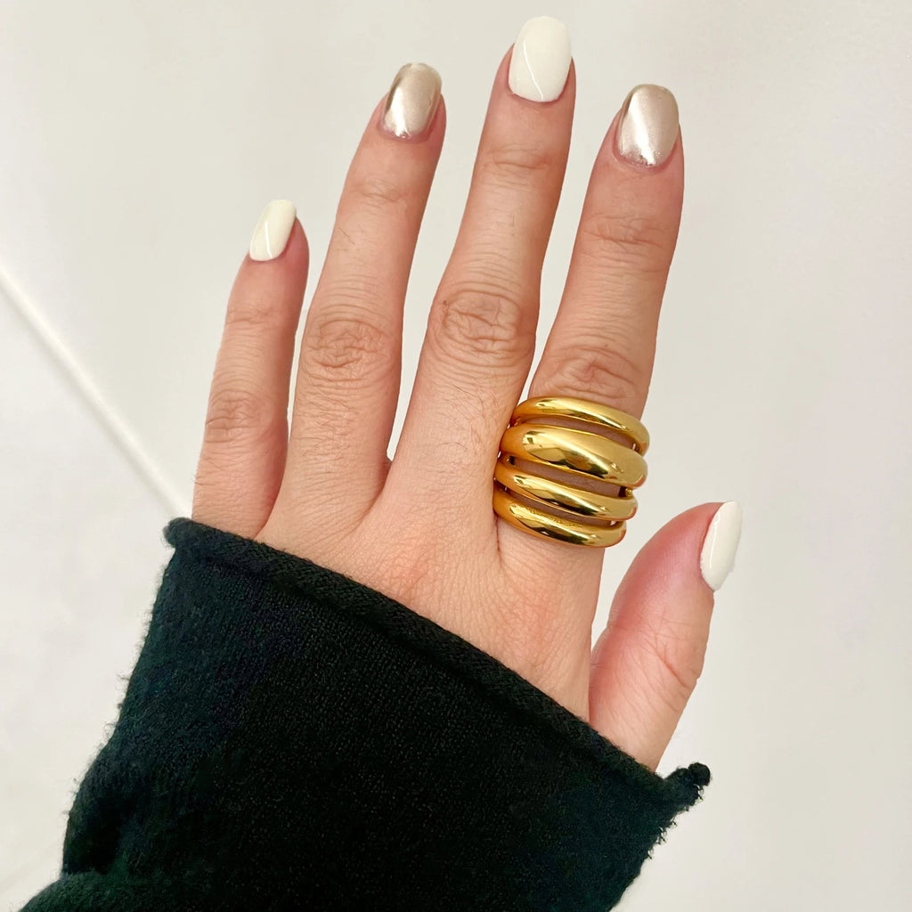 Multi-Layer Dome Ring Ring Ecuyeres   