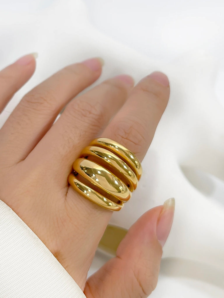 Multi-Layer Dome Ring Ring Ecuyeres   