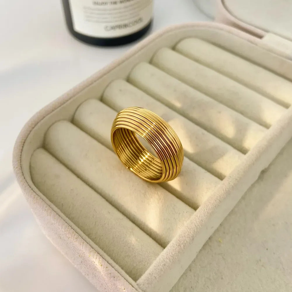 3D Ribbed Ring Ring Ecuyeres   