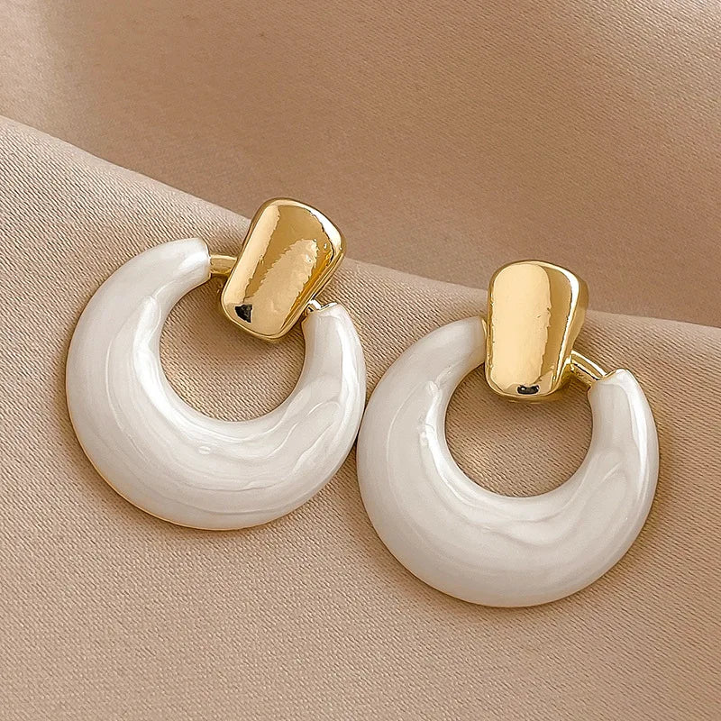 White Open Circle Stud Earrings Earrings Ecuyeres White  