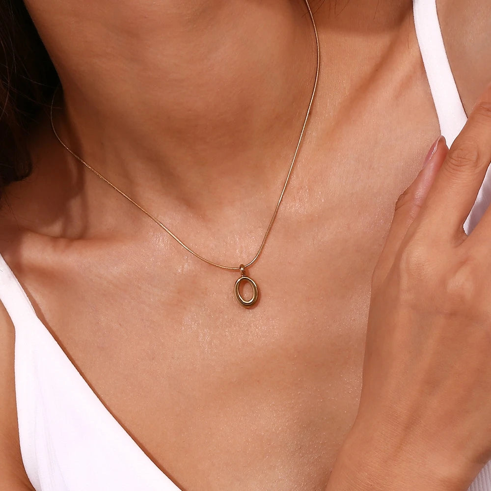 O-Shaped Pendant Necklace Necklace Ecuyeres   